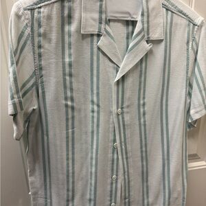 Banana Republic Men's Casual Button Down Shirt - White and Green Stripes